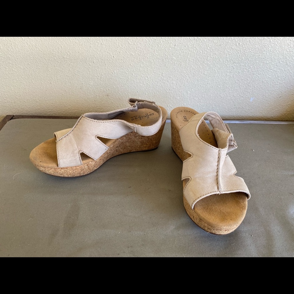 Collections by Clarks wedge sandals size 6